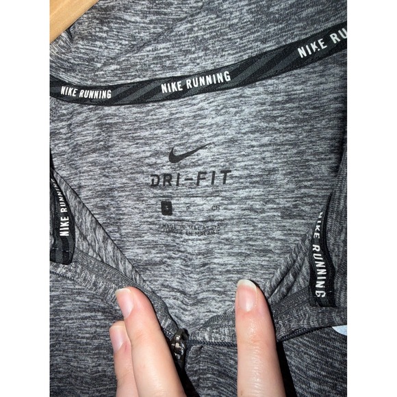 Nike Dri Fit Running Pullover Gray Heather Quarter Zip Long Sleeve Athletic - Picture 4 of 4